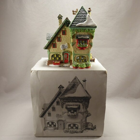 Dept 56 The Glacier Gazette North Pole Series Christmas Village House 1997 - Picture 1 of 11